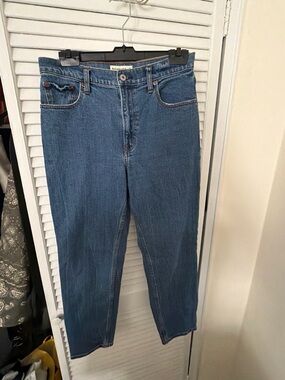 Abercrombie & Fitch Women's Straight Leg Blue Denim Jeans